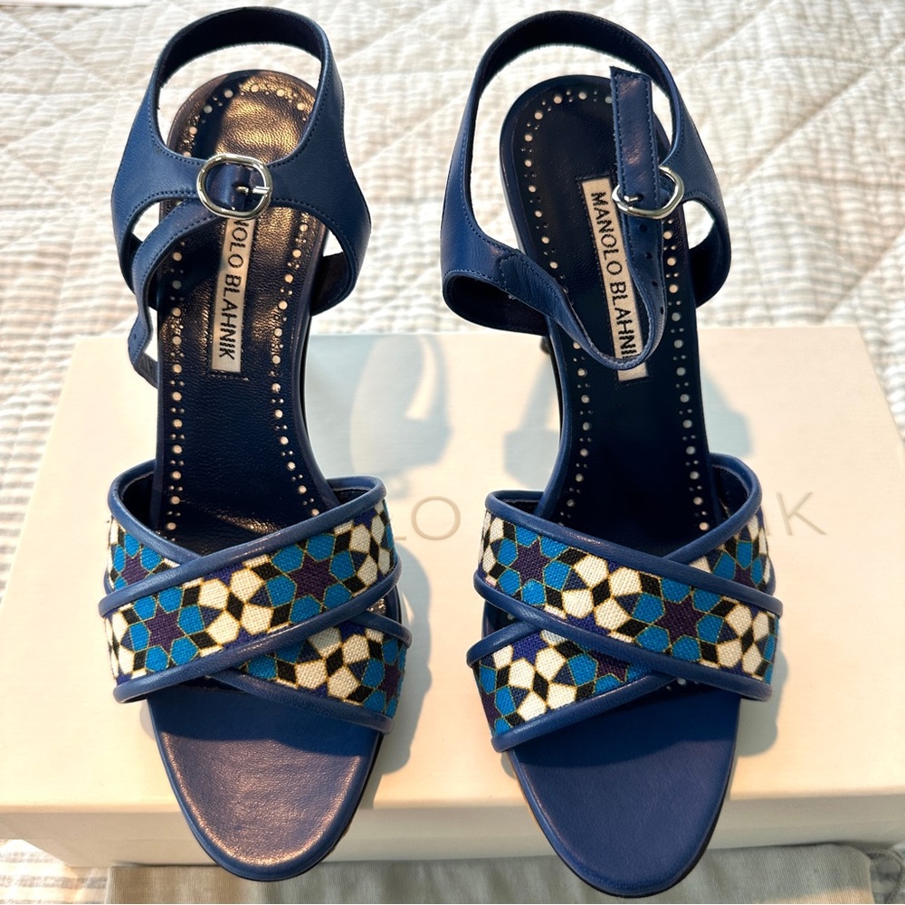 NWT Manolo Blahnik
Women's Blue Talitha 90 Sandal size 36.5